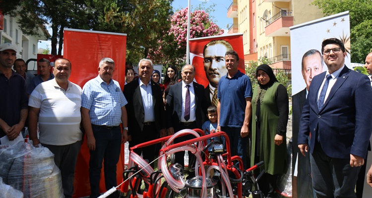 Süt Sağım Makineleri Dağıtıldı
