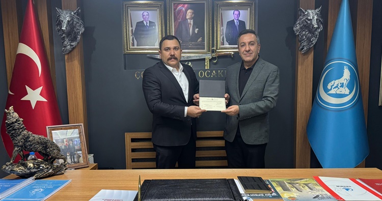 Başkan Dere’den, Ülkü Ocakları’na Ziyaret