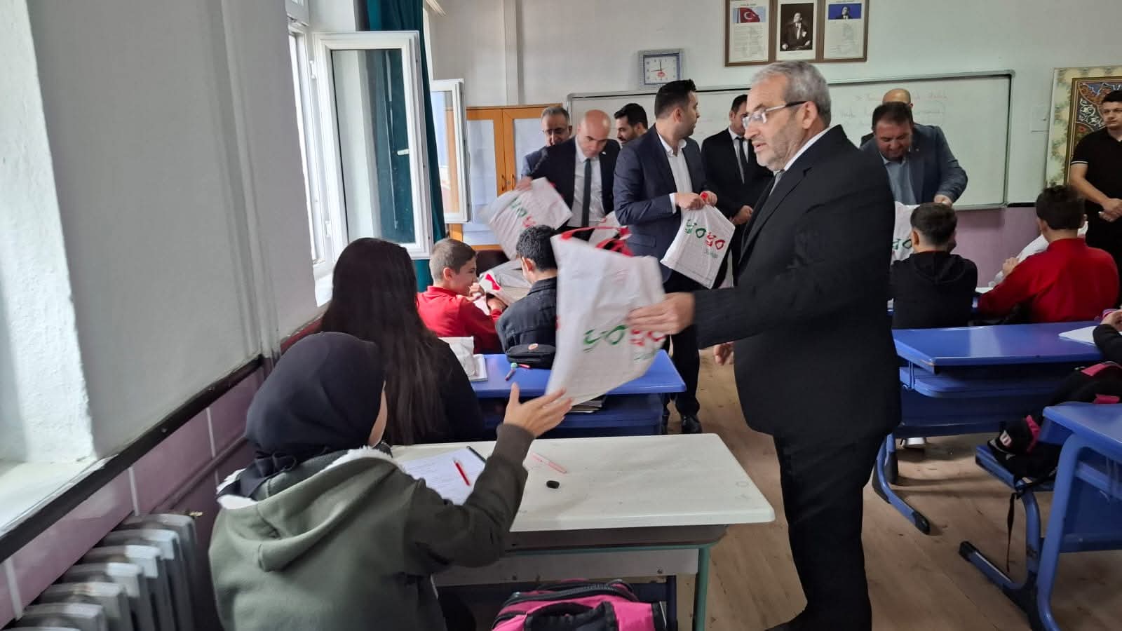 Kardeş Okul Projesi ile Dayanışma Örneği