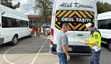 Çorum’da 2 Kişi Yakalandı, 2 Servis Trafikten Men Edildi
