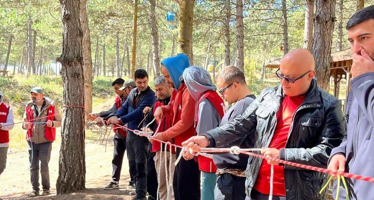  İHH’nın Doğada Arama Kurtarma Eğitimi Tamamlandı