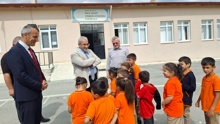 Çağlar’dan Mecitözü İbek Şehit Osman Aydoğdu İlkokuluna Ziyaret