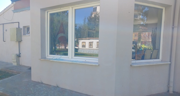 Muhtarlık Binasına Saldırı!