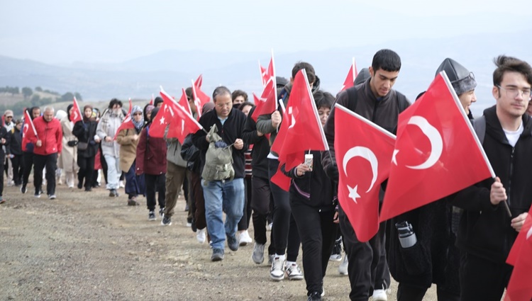 Kösedağ Zirvesine Cumhuriyet Yürüyüşü