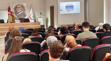 Öğrenci ve Sağlık Çalışanlarına Eğitim Verildi