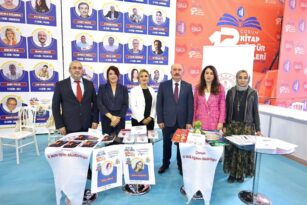 Öğretmen-Yazarlar Okurlarıyla Buluştu