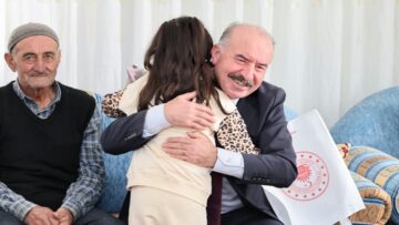 Yangında Evlerini Kaybeden Aileler Yeni Evlerine Kavuştu