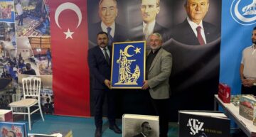 Başkan Aşgın’dan, Ülkü Ocakları Standına Ziyaret