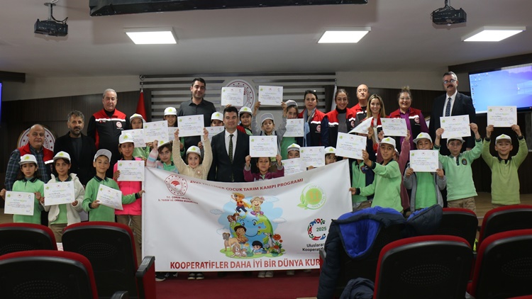 Lider Çocuklar Geleceği Yeşertiyor!