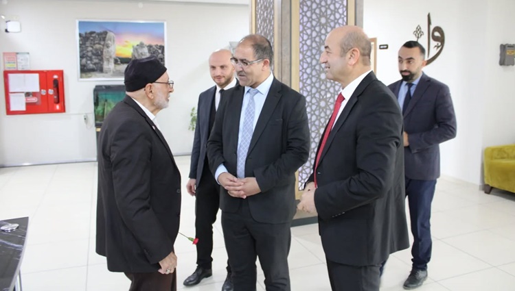 Aydın’dan Huzurevi Ziyareti