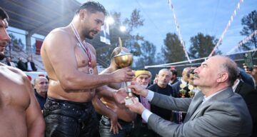 Vali Çalgan Kargı Panayırında Güreş Coşkusuna Ortak Oldu