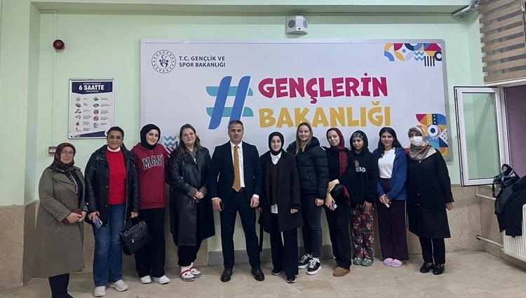 İl Müdürü Demirkıran, Öğrencilerle Hasbihal Etti