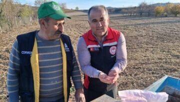 Taş, Çiftçilerle Tarlada Buluştu.