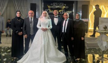 Esma Begüm ile Mustafa Çifti Birlikteliğini Taçlandırdı