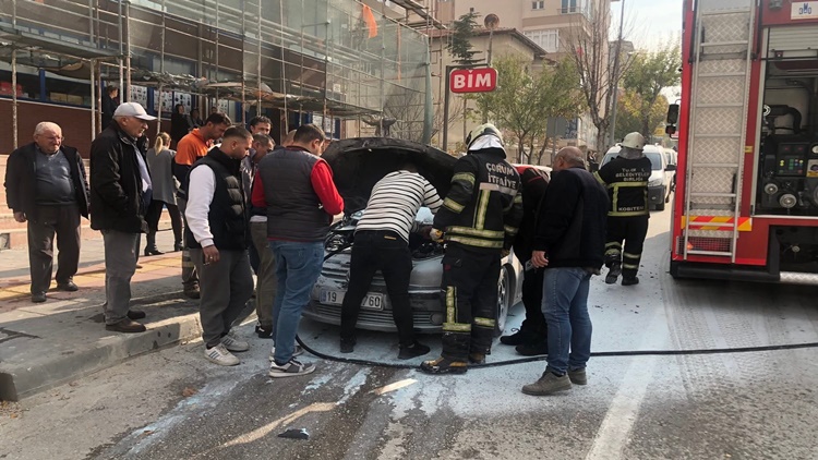 Çorum’da Park Halindeki Araç Alev Aldı