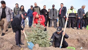 Şehitlerimiz İçin Fidan Dikildi