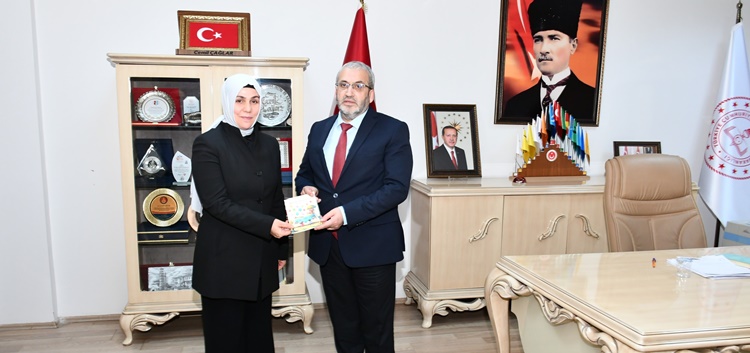 “Küçük Yazarlar Büyük Hikâyeler” Çağlar’a Takdim Edildi