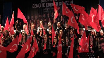 Çorum Belediyesi Gençlik Korosu İlk Kez Sahne Aldı