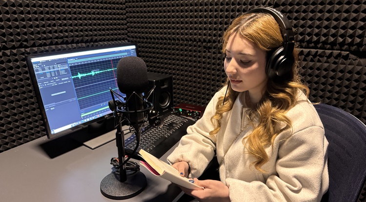 Öğrenciler Sesli Kütüphaneyi Ziyaret Etti