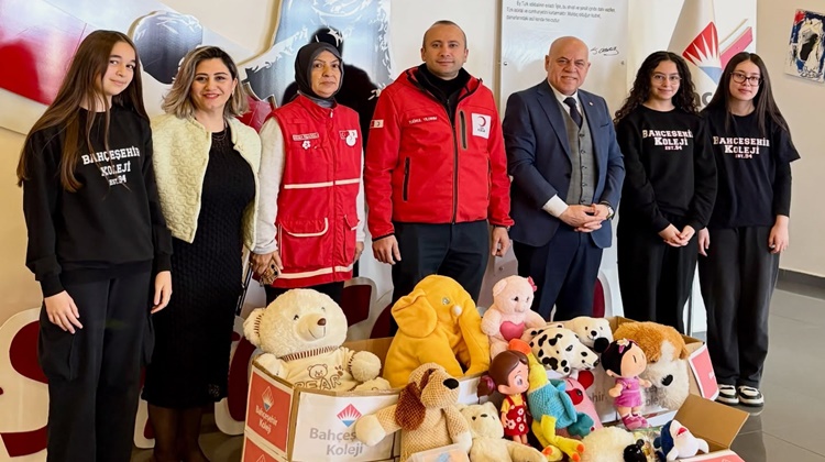 Bahçeşehir Koleji’nden Kızılay’a Anlamlı Oyuncak Desteği