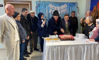 Ocak Ayı Doğumlu Yaşlılar İçin Anlamlı Kutlama