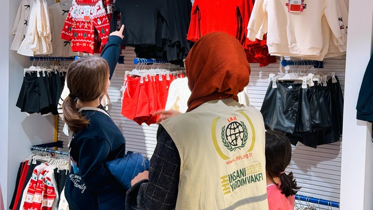 Çorum İHH’dan 175 Yetim Çocuğa Kışlık Giyim Desteği