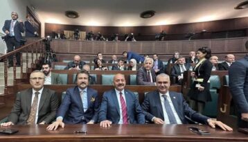 Başkan İsbir Gazi Meclis’te…