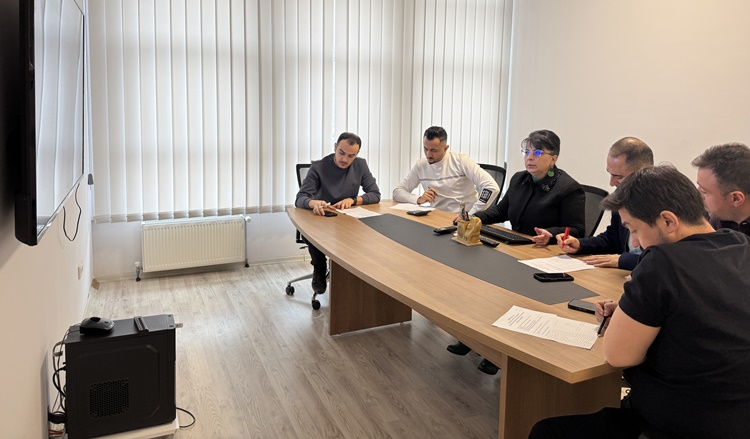 15 Halı Sahanın İhalesi Yapıldı