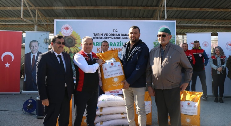Çorum’da Üreticilere Nohut Tohumu Dağıtıldı