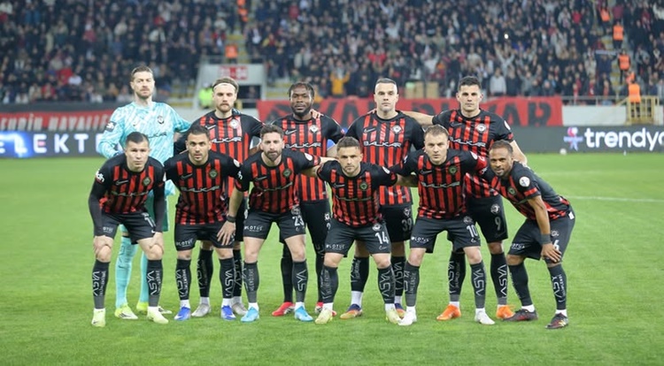 Penaltı Kaçtı, 3 Puan Uçtu!