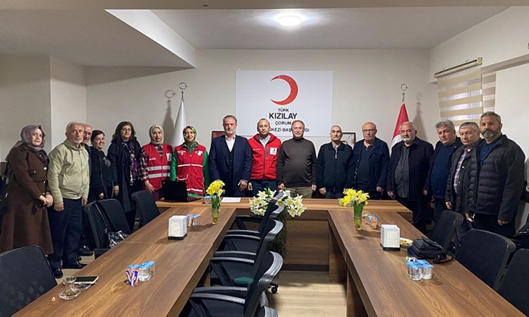 Kızılay Hayırseverin Yardımlarıyla Geniş Kitlelere Ulaştı