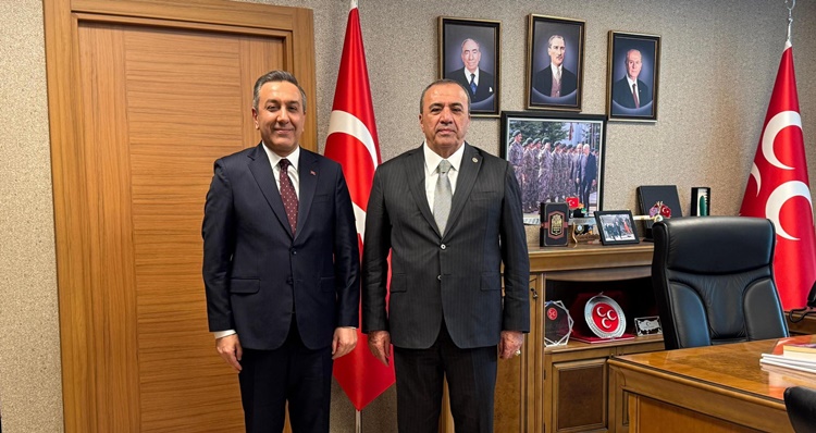 Başkan Dere’den MHP Genel Merkezine Çıkarma