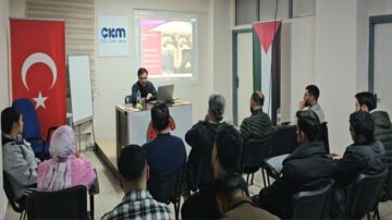 “Bir Şey Söyler Filistin”