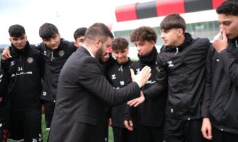 Başkan Arıcı’dan Geleceğin Yıldızlarına Moral Deposu