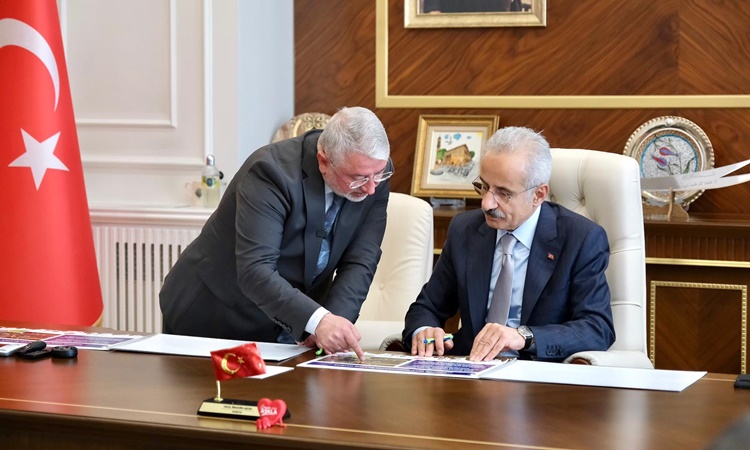 Bakan Uraloğlu Çorum Belediyesi’ni Ziyaret Etti