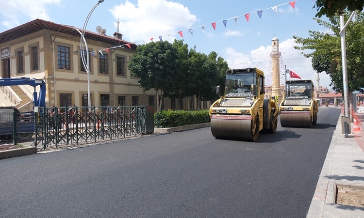 ÇORUM'UN EN İŞLEK CADDESİ YENİ ÇEHRESİNE KAVUŞUYOR (9)