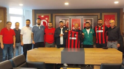 Çorum FK Taraftarlarından CHP’ye Ziyaret