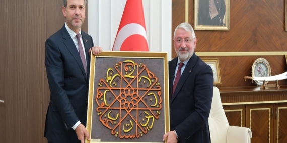 Bakan Alparslan Bayraktar’dan Çorum Belediyesi’ne Ziyaret