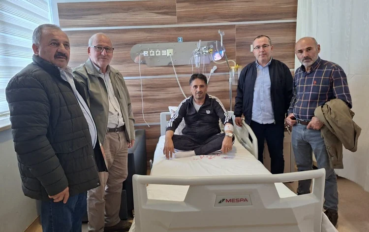 Dostlarından Adem Kabadayı’ya Geçmiş Olsun Ziyareti