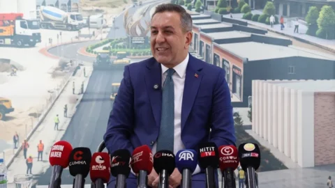 Başkan Dere, 2,5 Yıllık Çalışmaları Anlattı